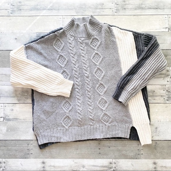 Vince Camuto Sweaters - Vince Camuto Colorblock Cable Knit Sweater Size L